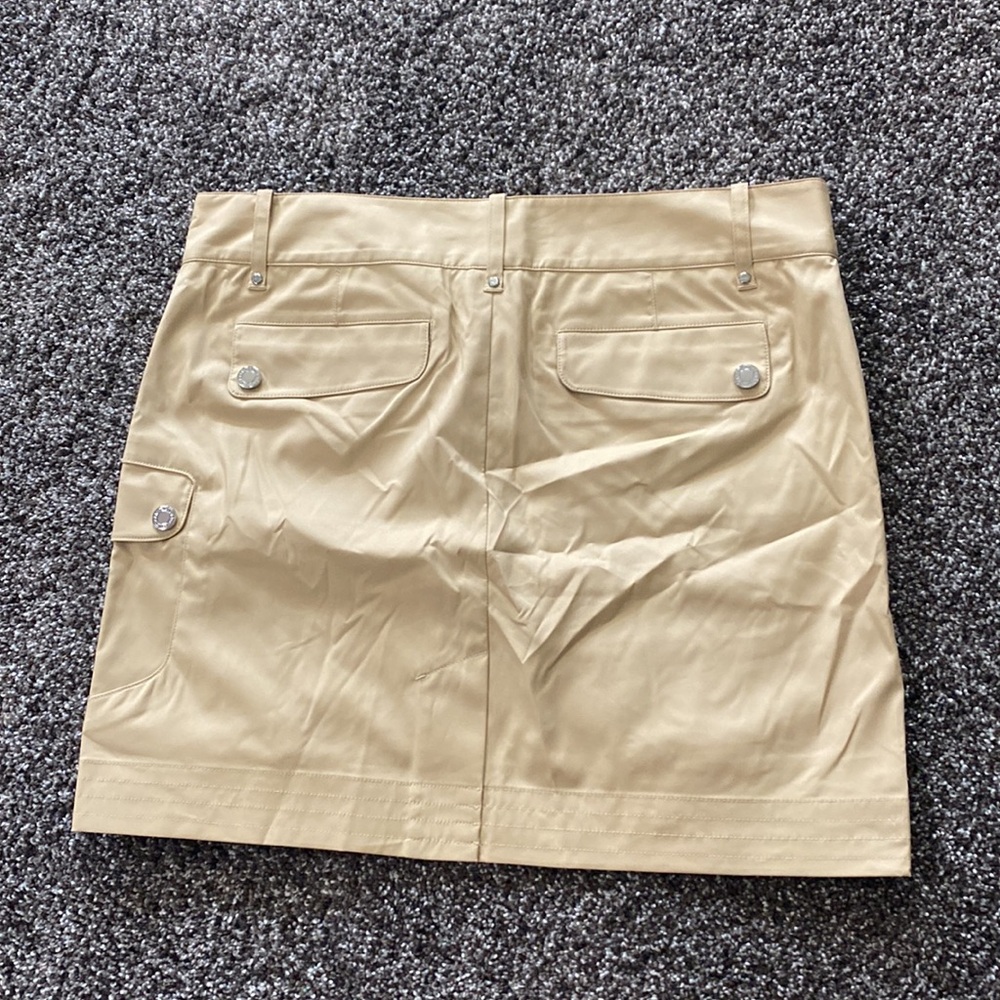 Tan Ralph Lauren golf skirt. size 2. Brand new never worn. - Picture 2 of 3